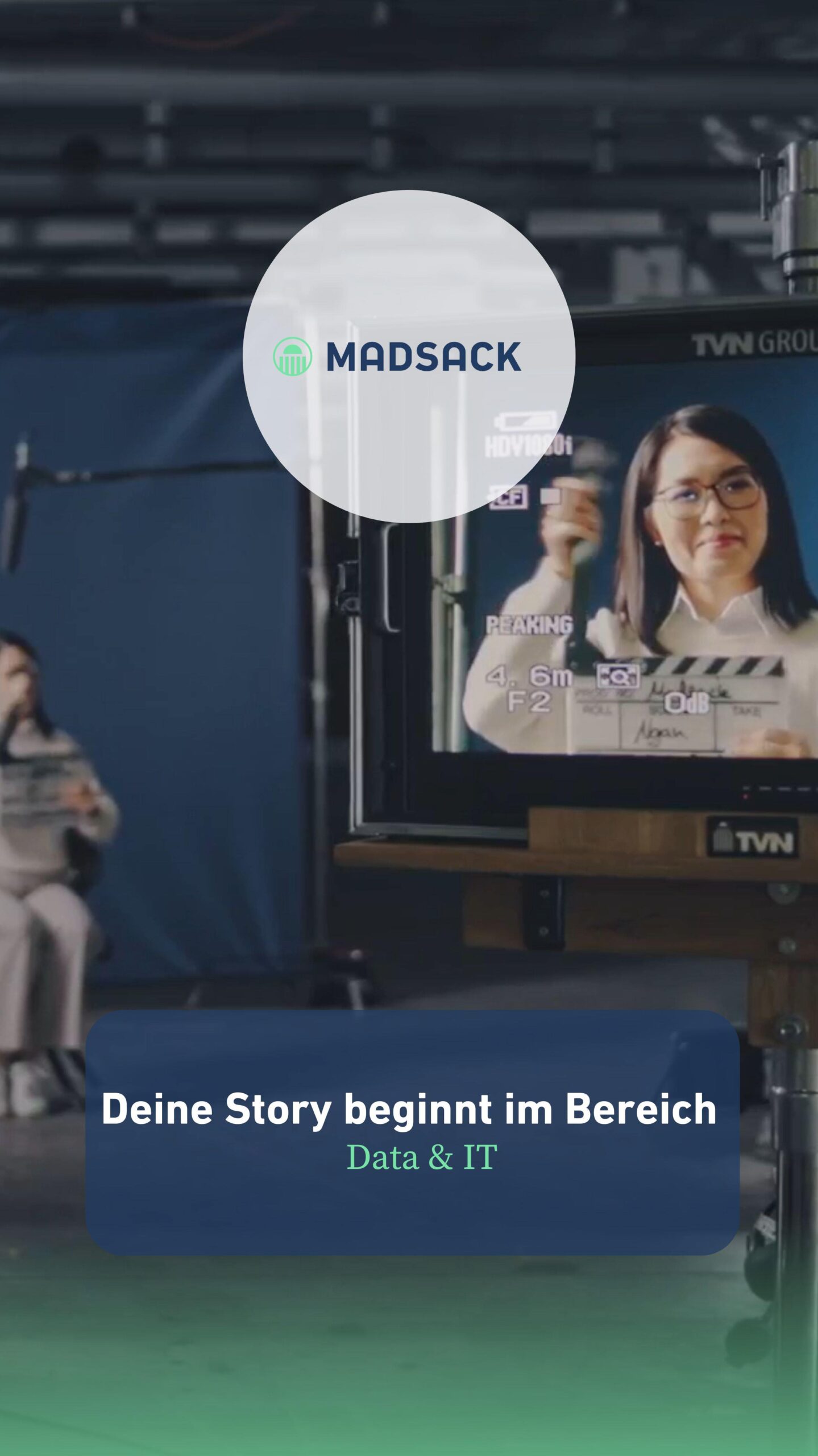 „Hier bei MADSACK finde ich ein Umfeld, in dem ich als Mensch Mensch sein kann.“
Ngan ist SAP Beraterin bei MADSACK und fühlt sich im Team nicht nur fachlich gut aufgehoben – sondern auch menschlich.
Was für sie zählt? Eine Arbeitsatmosphäre, in der Kolleginnen und Kollegen auf Augenhöhe sind. Wo Zusammenarbeit funktioniert – weil das Team stimmt.
🎯 Du suchst ein Umfeld, in dem du wachsen kannst - fachlich und menschlich? Dann starte deine eigene MADSACK Story.
🔗 Den Link zu unserer Karriereseite findest Du in der Bio.
#MADSACKStories #TeamMADSACK #DataundIT #DeineIndividualitätbereichert
