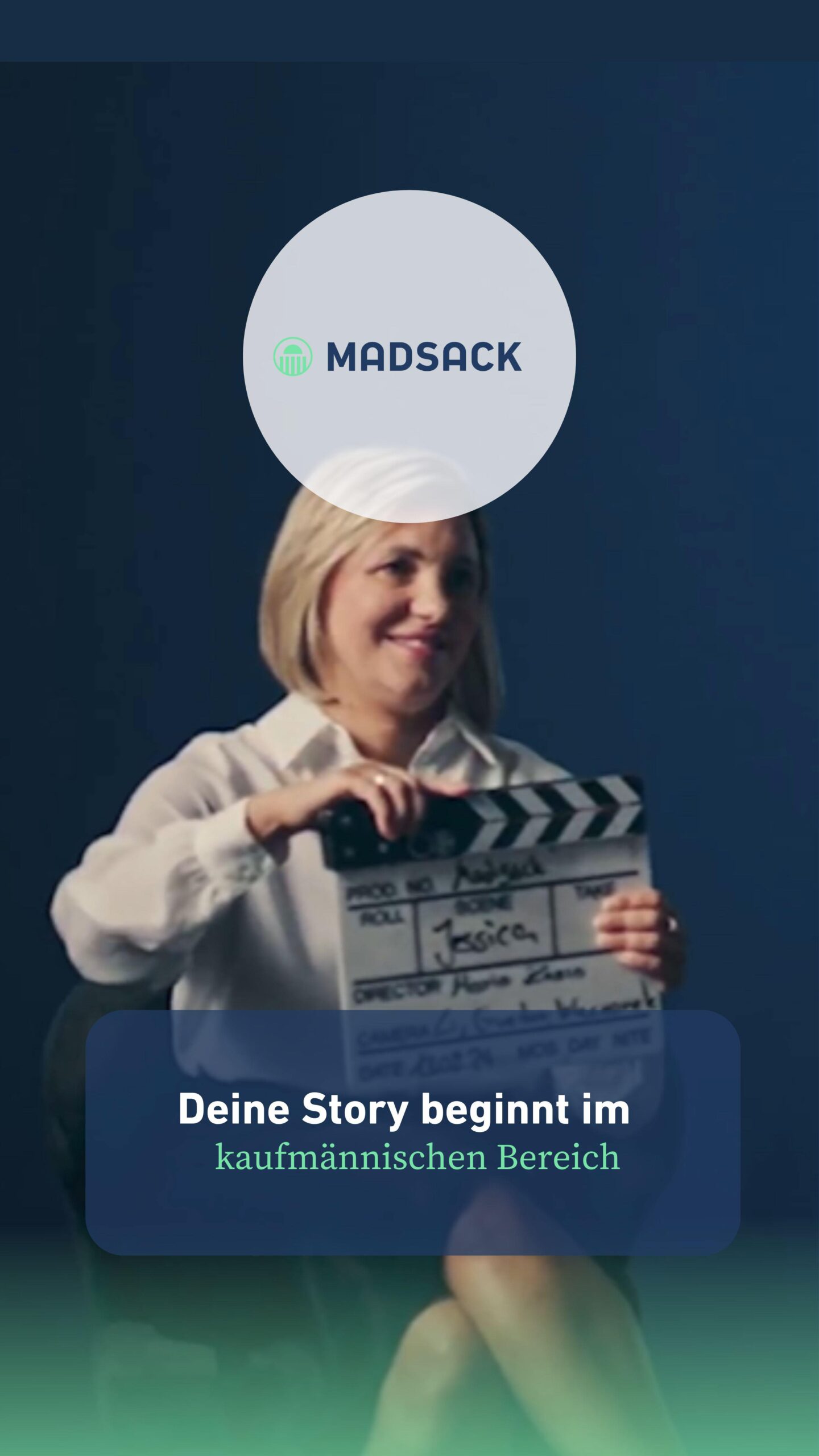 „Ich fühle mich wohl, weil ich jeden Tag etwas Neues erlebe - ich bleibe nicht stehen.“

Jessica ist Teamlead im dezentralen Controlling – und Teil unserer MADSACK Story.

Ihr Kompass auf dem Weg: das Programm Plan F, Vertrauen von Kolleginnen und Kollegen – und die Bereitschaft, Verantwortung zu übernehmen.

🎯 Du willst dich persönlich und beruflich weiterentwickeln?
Dann beginnt deine MADSACK Story genau hier.

🔗 Den Link zu unserer Karriereseite findest du in der Bio.

#TeamMADSACK #MADSACKStories #DeineStoryBeginntHier #madsackkarriere