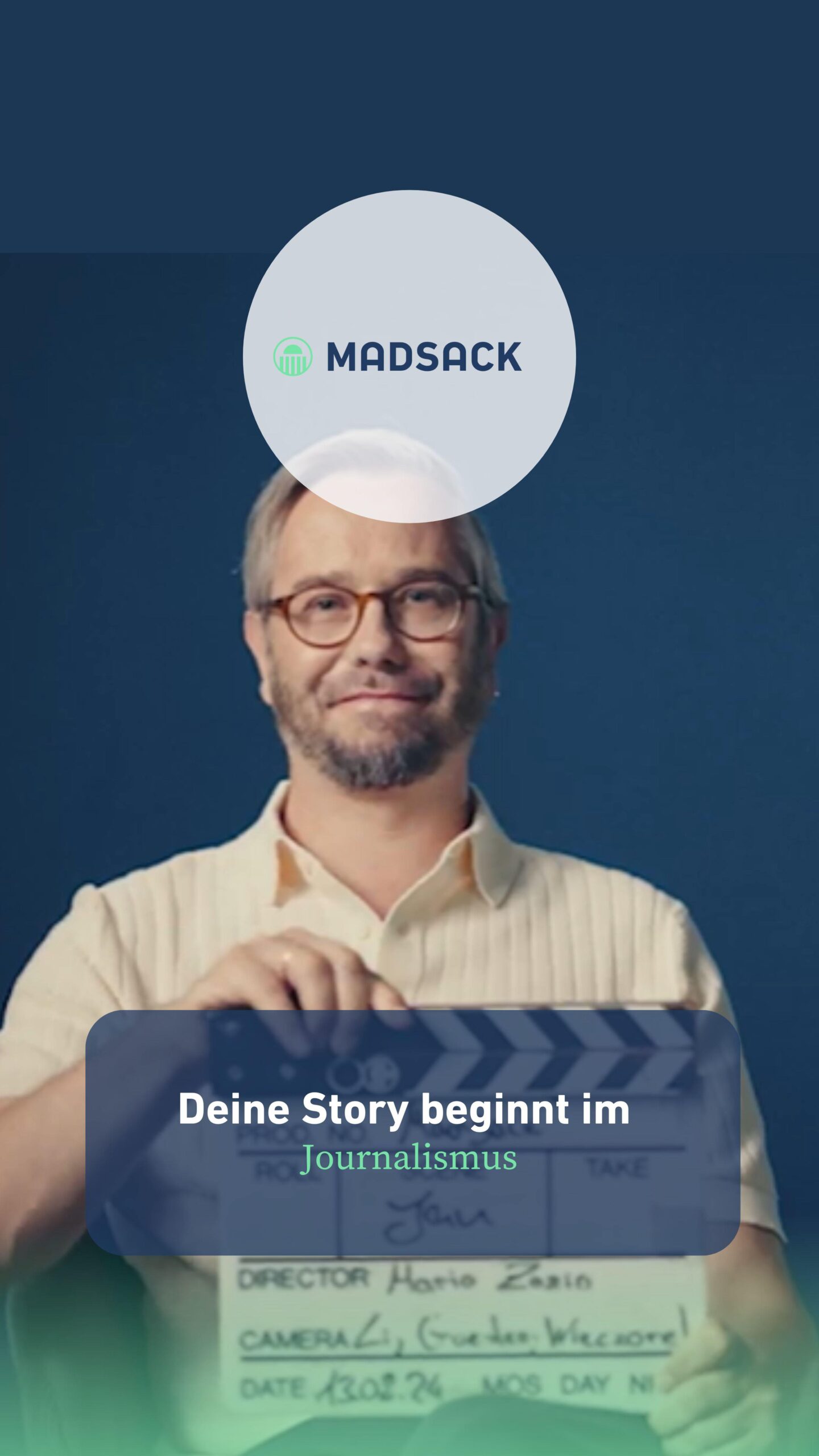 „Ich habe das Gefühl, ich kann hier was bewegen.“

Jan ist Redakteur – und schätzt bei MADSACK vor allem eines: das Vertrauen in seine Arbeit und den offenen Austausch im Team. Wenn er mit einer ungewöhnlichen Idee kommt, entsteht im kreativen Austausch mit Kolleginnen und Kollegen oft etwas ganz Neues. Diese Offenheit für Perspektiven, dieses gemeinsame Weiterdenken – das ist es, was für Jan echten Journalismus ausmacht.
 
🎯 Du willst mit deinen Ideen etwas bewegen?
Dann beginnt deine MADSACK Story genau hier.

🔗 Den Link zu unserer Karriereseite findest du in der Bio.

#TeamMADSACK #MADSACKStories #DeineStoryBeginntHier #madsackkarriere